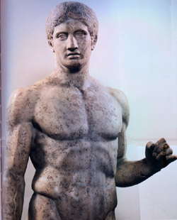 Reiseführer Archäologisches NationalMuseum - Statue des Athleten